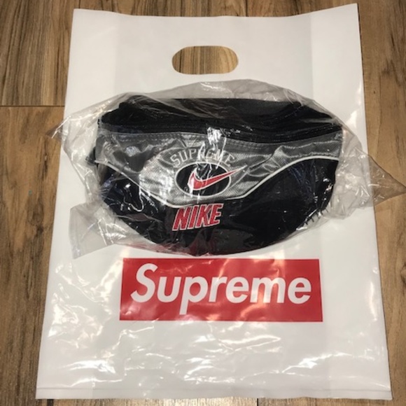 Nike Other - NEW SS19 Supreme X Nike Shoulder Bag SILVER NEW Nike Other - NEW SS19 Supreme X Nike Shoulder Bag SILVER NEW
